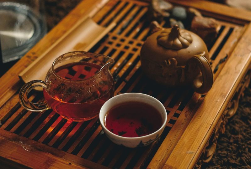 Comparing Modern Biomedicine and Traditional Chinese Medicine: A Holistic Perspective